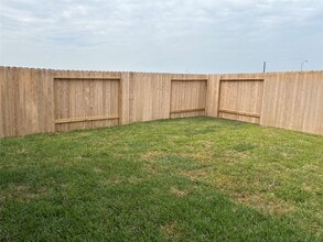 Building Photo - 607 Amberwood Creek Dr