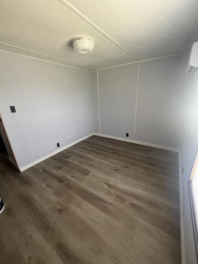 Building Photo - 1344 US-1