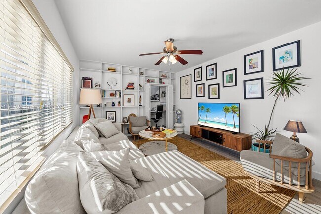 Foto del edificio - 1120 Venetian Way