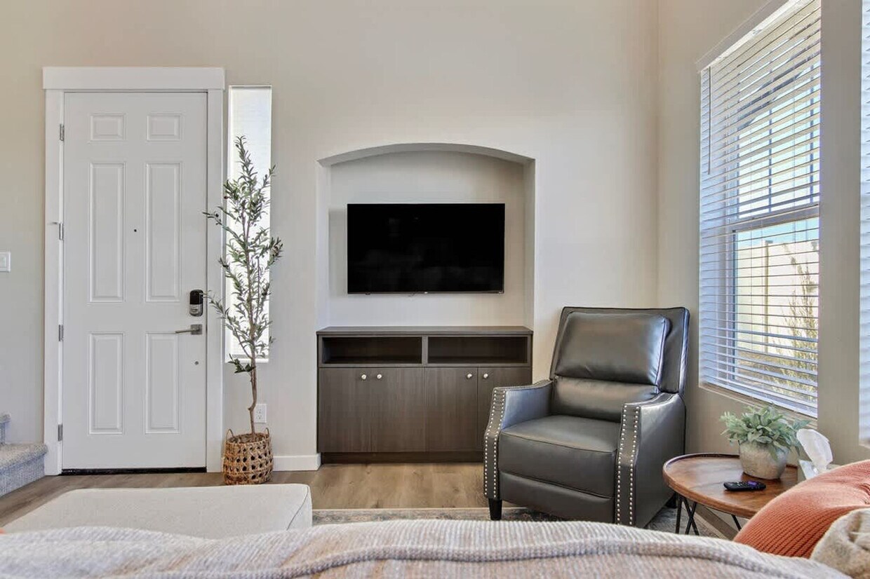 Foto principal - 17065 N Hounslow Wy