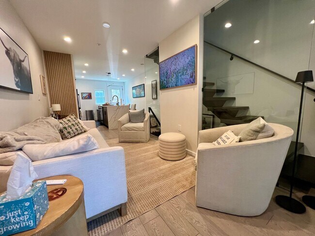Building Photo - Gorgeous 3-Bedroom Townhome in the Heart of Northern Liberties! Available July 1st!