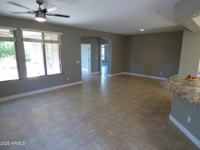 Building Photo - 12988 W Plum Rd
