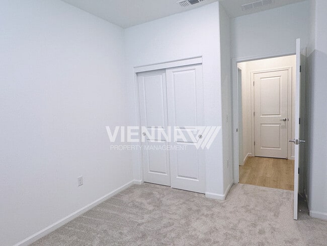 Foto del edificio - 1568 Edgewood Ln