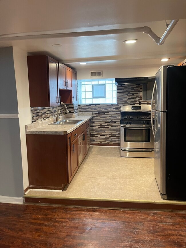 Foto del edificio - 7630 S Emerald Ave