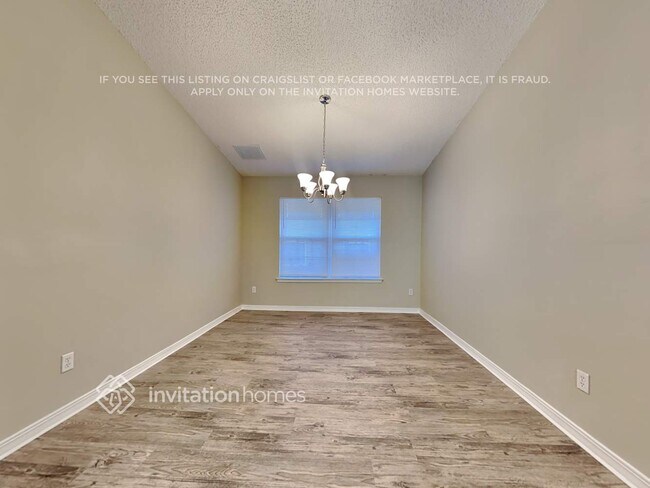Building Photo - 6322 Ironside Dr N