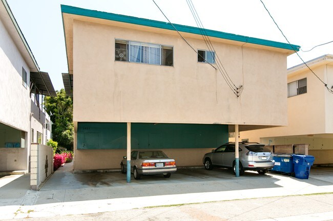 Rear / Parking - 1823 Colby Ave