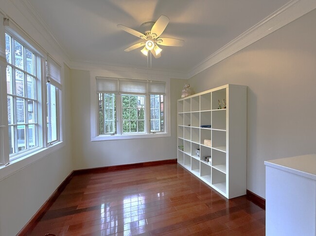 Building Photo - 7 Greenway N