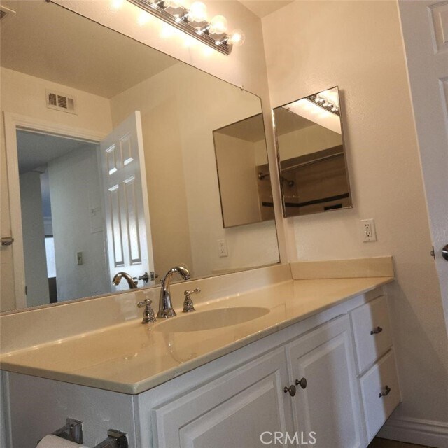 1101 W MacArthur Blvd Unit 288, Santa Ana, CA 92707 Condo for Rent in