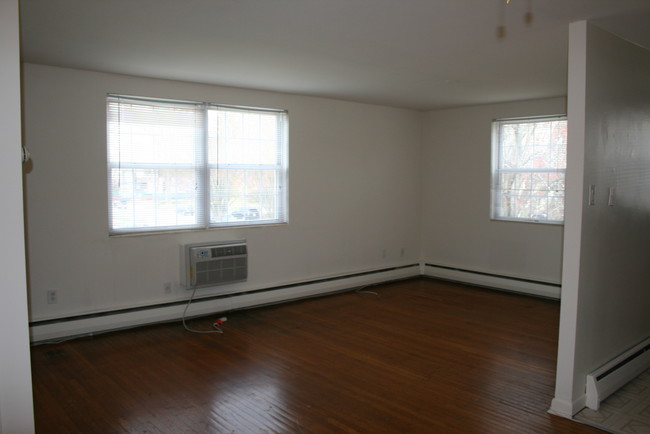 2-Bdrm Living Area - Brynfield Apartments