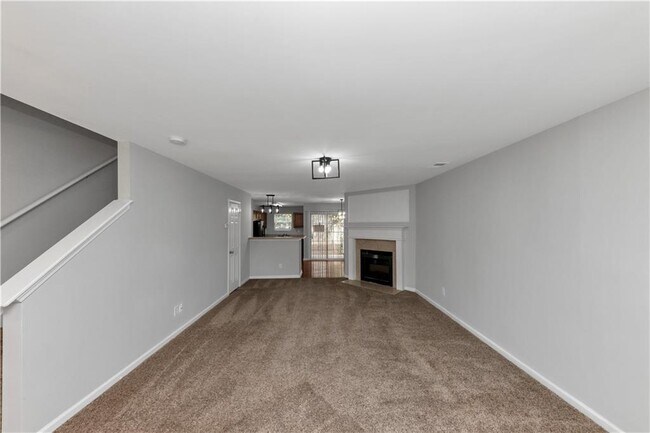 Foto del edificio - 735 Crestwell Cir