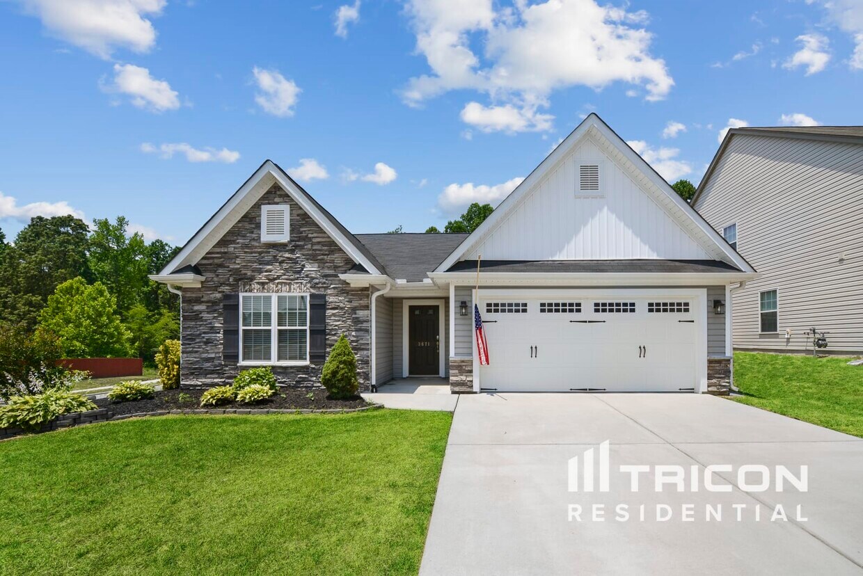 Foto principal - 3671 Hayfield Court Thomasville NC