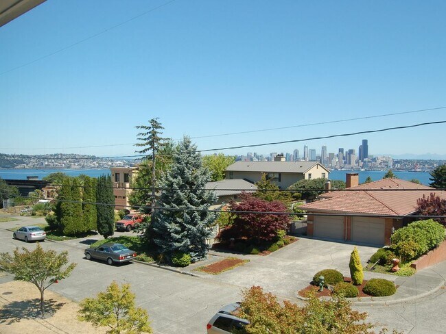Foto del edificio - 1303 44th Ave SW
