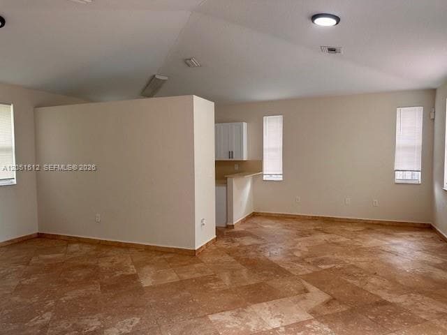 Foto del edificio - 21733 Ingraham Ave Rd