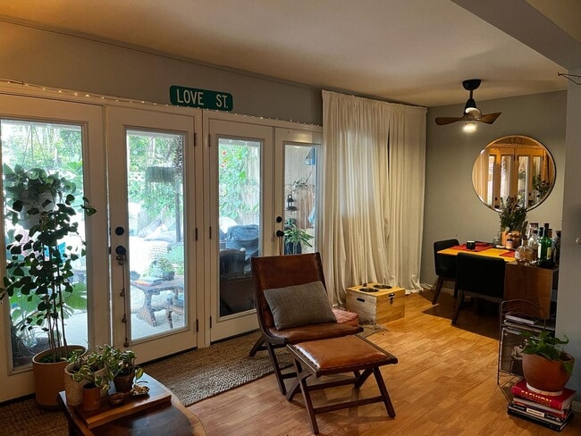 Foto del edificio - 3641 Kelton Ave