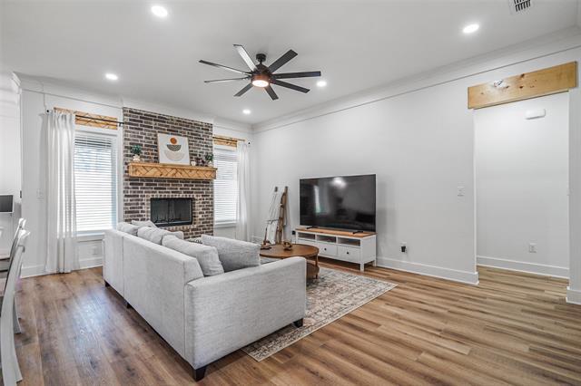 Foto del edificio - 17172 Mary Martin Dr