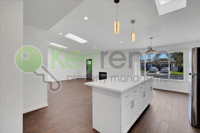 Foto del edificio - 8133 Molokai Way