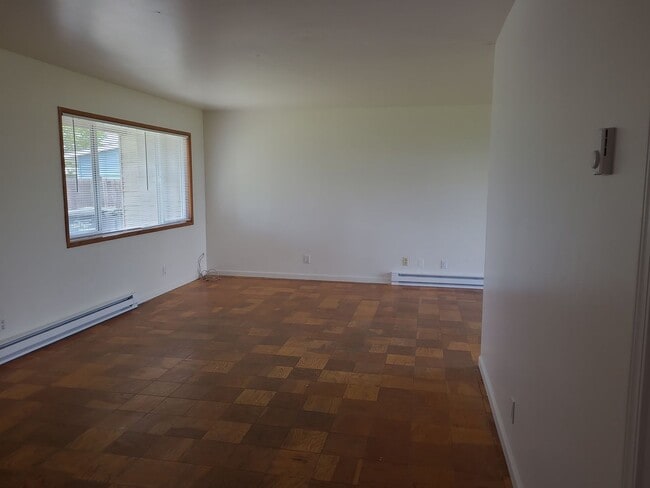 Building Photo - 8912 Travis Dr