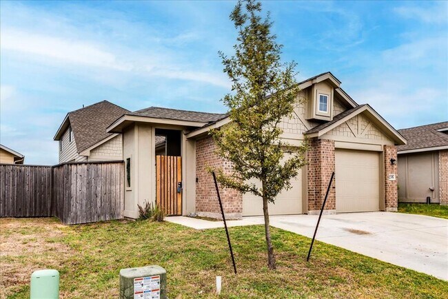 Building Photo - 235 Witchhazel Way