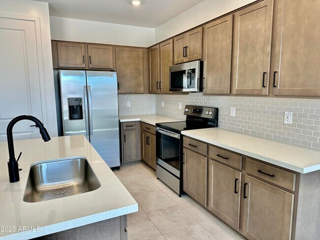 Foto del edificio - 25253 W Hidalgo Ave