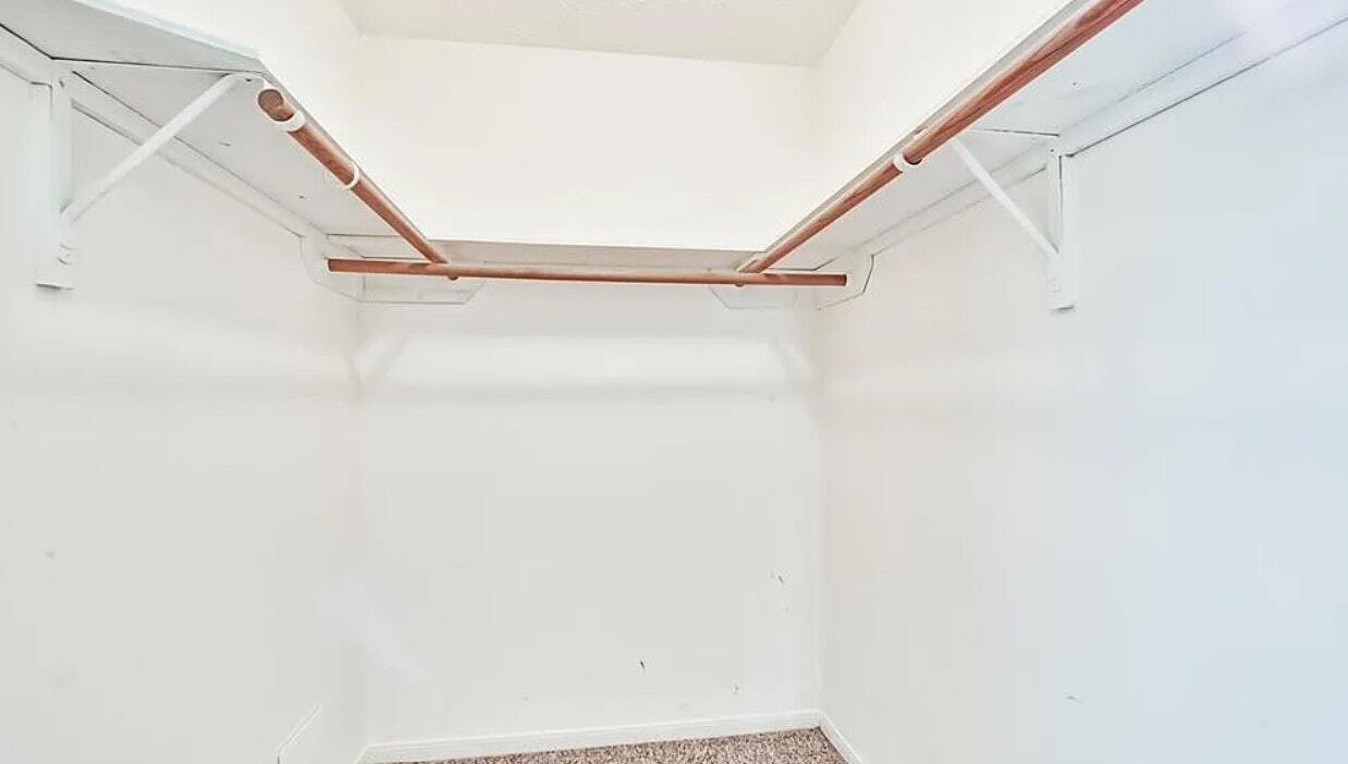 Foto principal - 14127 Withersdale Dr