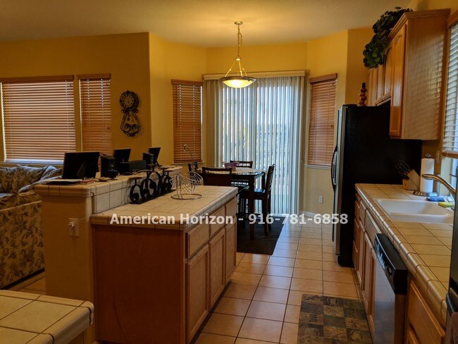 Foto del edificio - LEASED--Single Story Home in Stoneridge
