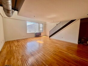 Building Photo - 505 4th St