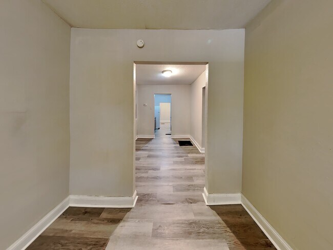 Foto del edificio - 2027 W 12th St