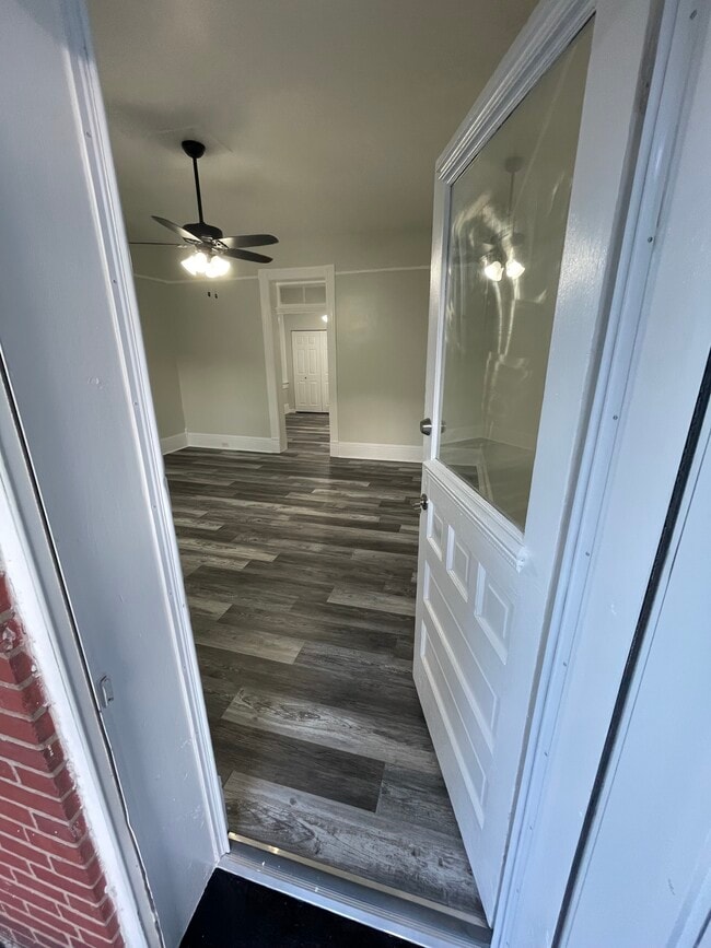 Front Entrance - 1418 N 3rd St