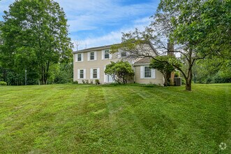 Building Photo - 4236 Tanglewood Dr