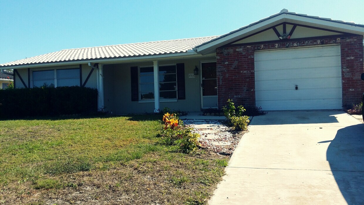 Primary Photo - 7936 Pineapple Lane, Port Richey, Fl 34668
