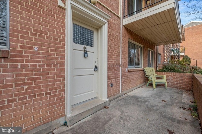 Foto del edificio - 10620 Weymouth St