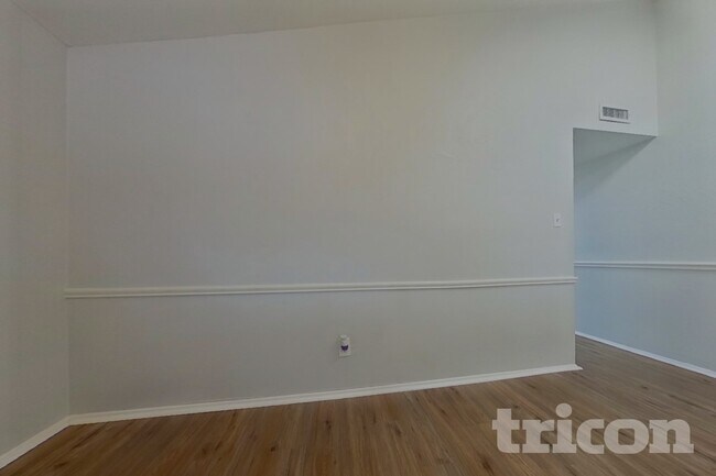 Foto del edificio - 3816 Aspenwood Dr
