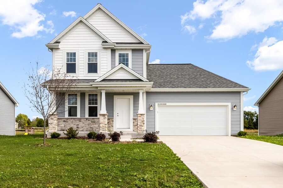 Primary Photo - W218N16066 Tiger Lily Dr