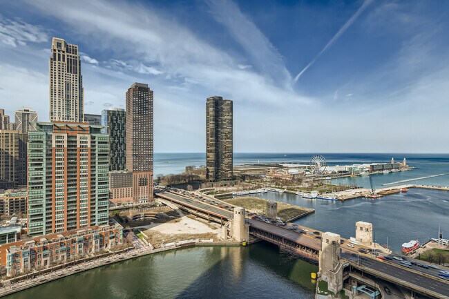 Building Photo - 420 E Waterside Dr