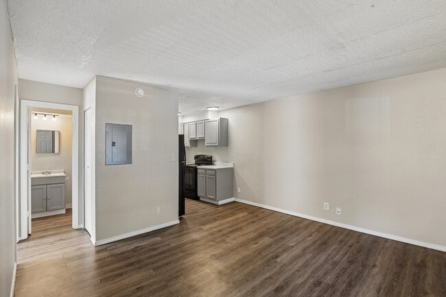 4-web-or-mls-521 Sundown Dr-S0907-004.jpg - Pleasant Grove Apartments