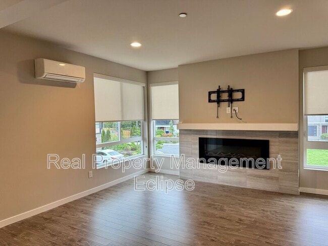 Foto del edificio - 729 112th St SW