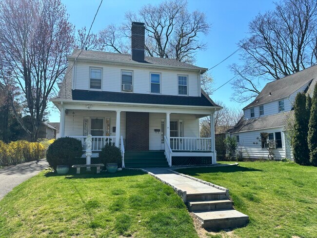 Building Photo - 10 Glendenning St