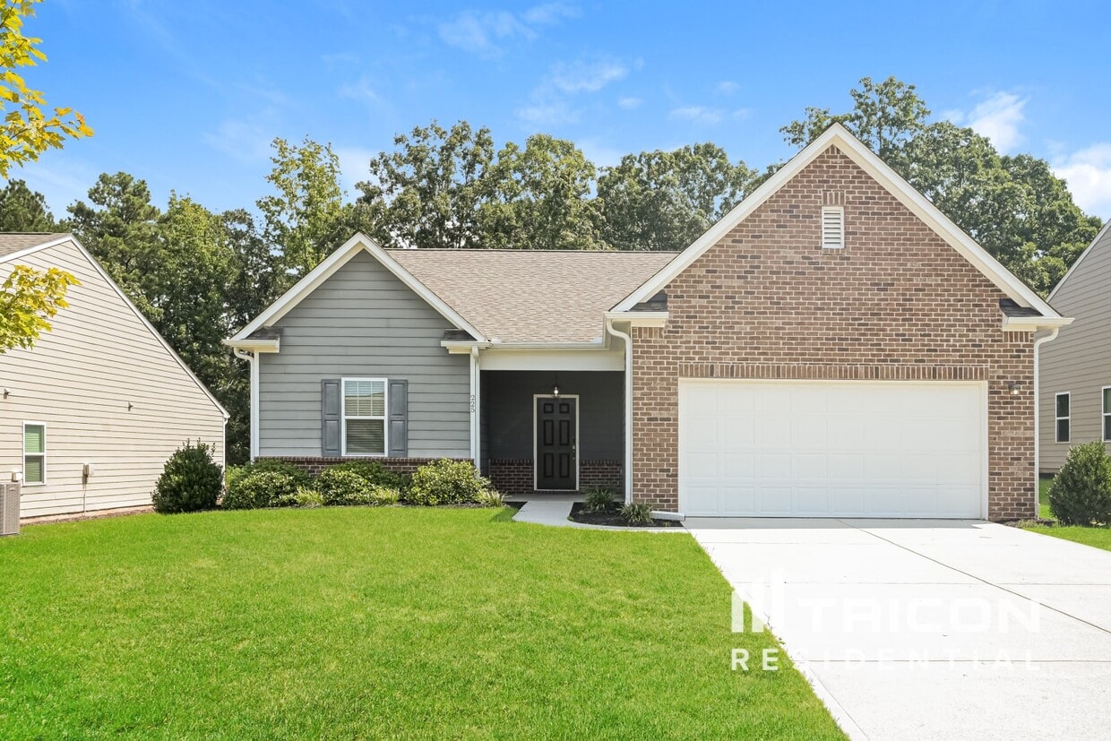 Primary Photo - 225 Sinclair Way