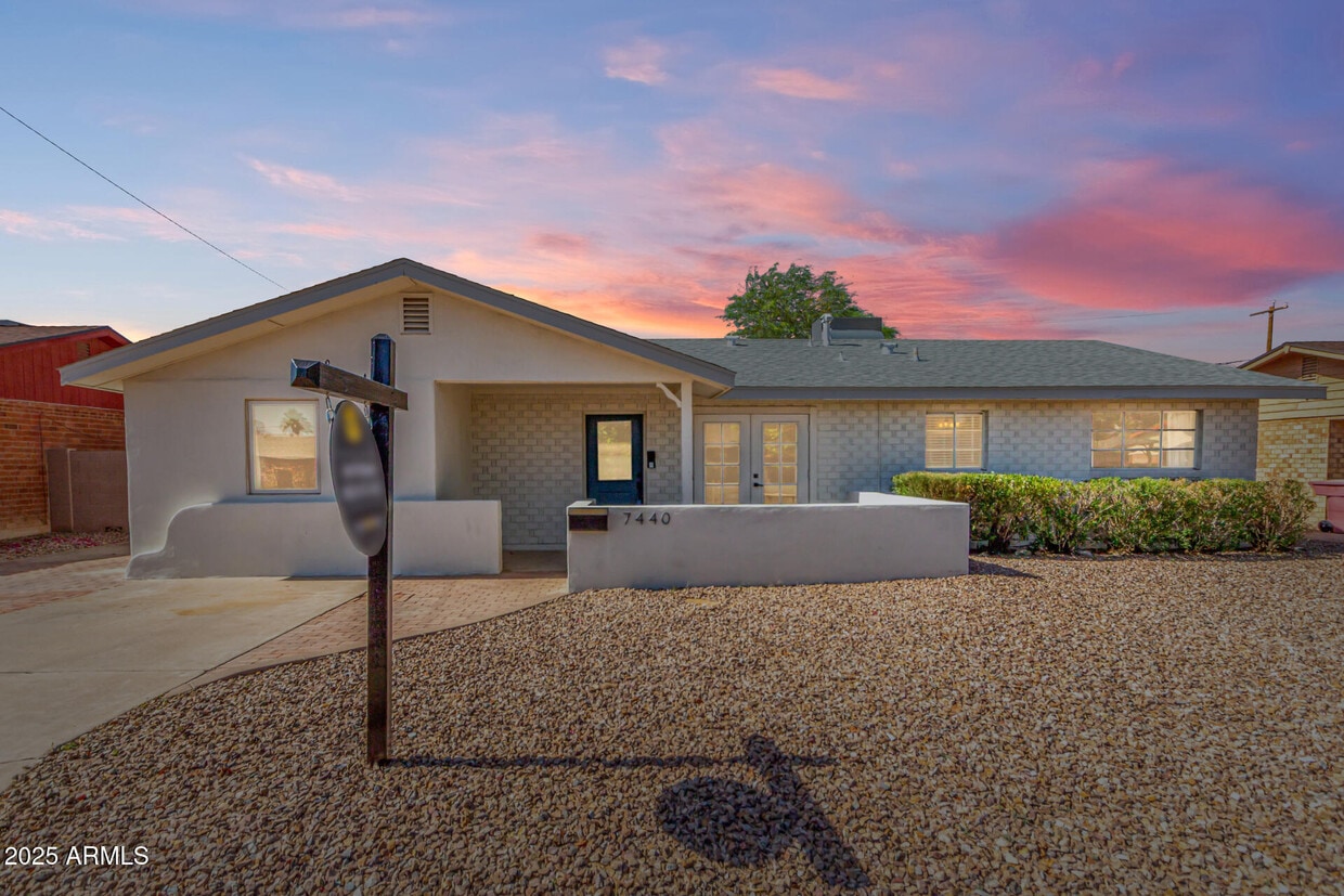 Foto principal - 7440 E Hubbell St