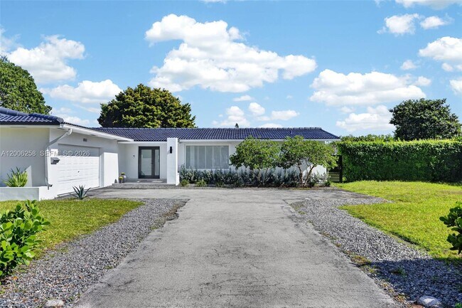 Foto del edificio - 8161 SW 104th St