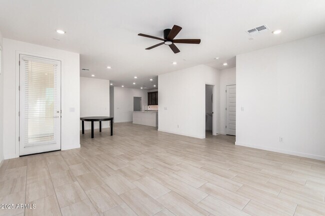 Building Photo - 6777 W Molly Ln