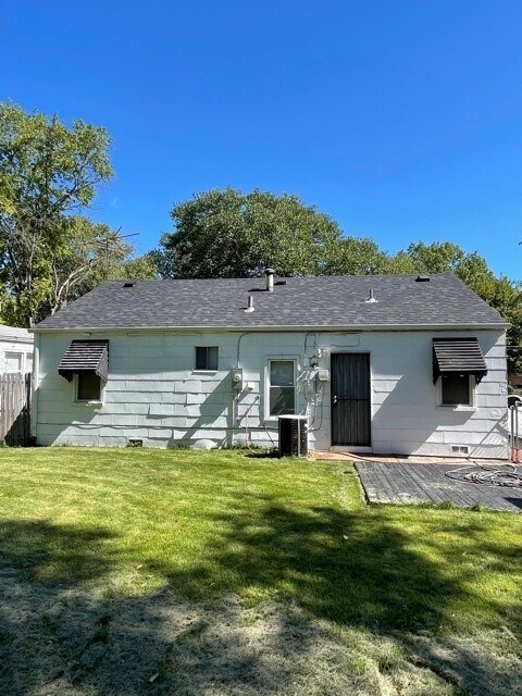 Building Photo - 269 S Barat Ave