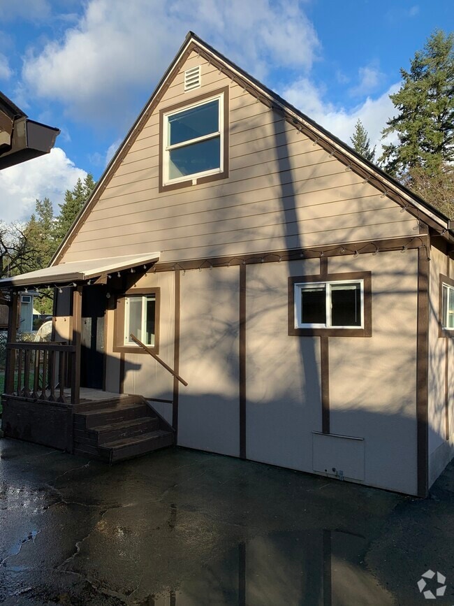 Building Photo - 1924 SE 139th Ave