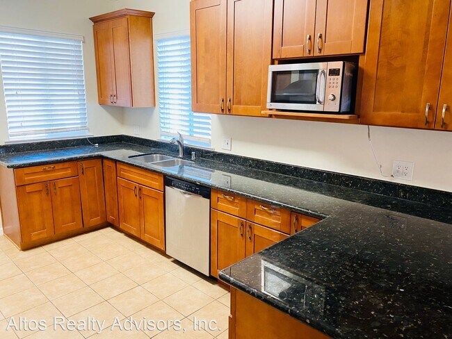 Foto del edificio - 4 br, 2 bath House - 405 Middlefield Road