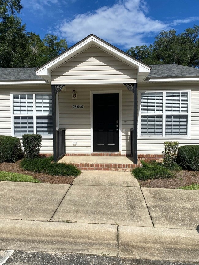 Building Photo - 2719 W Tharpe St