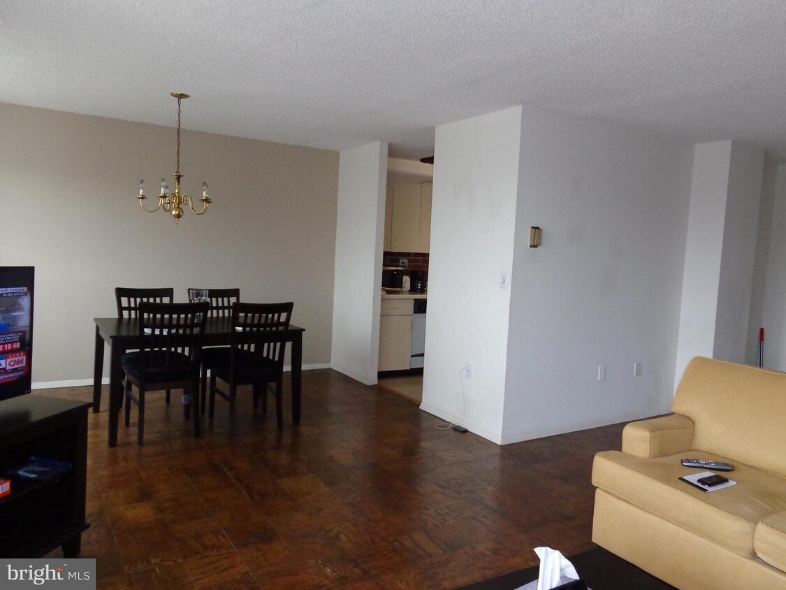 Primary Photo - 1225 Martha Custis Dr