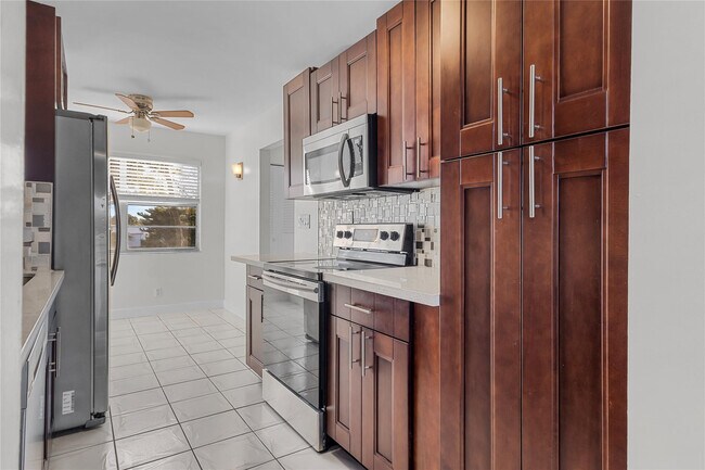 Building Photo - 8205 NW 61st St