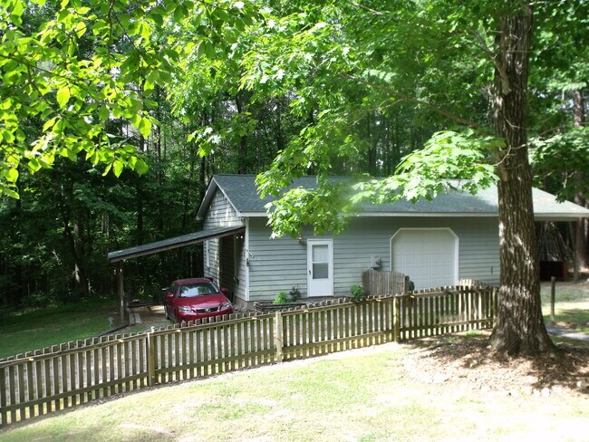 Car Port - 139 Rex Pl