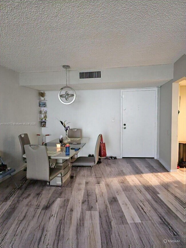 Foto del edificio - 290 174th St St