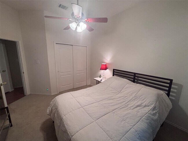 Foto del edificio - 1316 Mesquite Rd